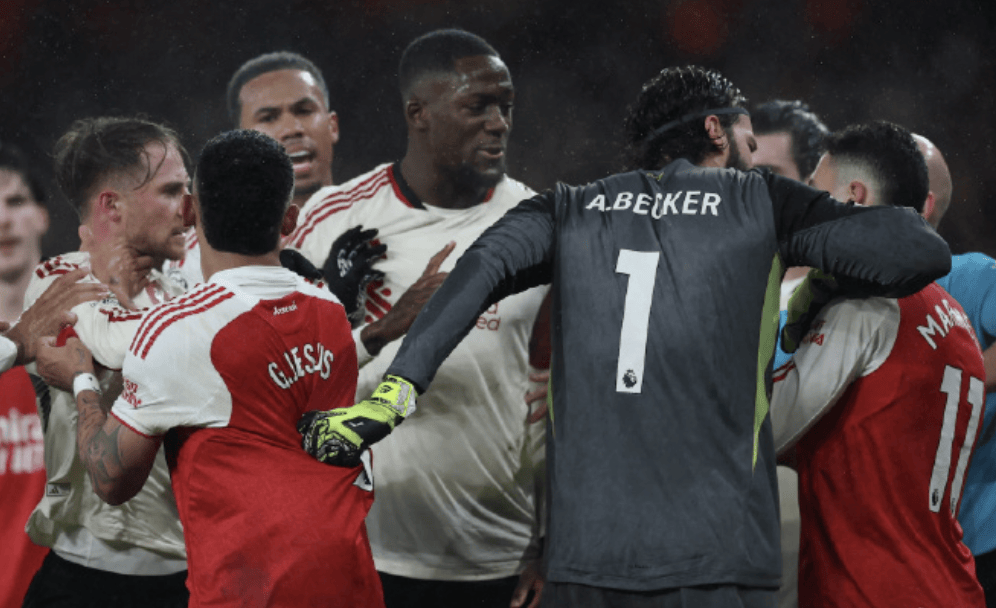 英雄联盟2025总决赛-里尔内部会议纪要流出：清晨手感冰凉，欧联使命明确，阵容厚度经受考验的简单介绍